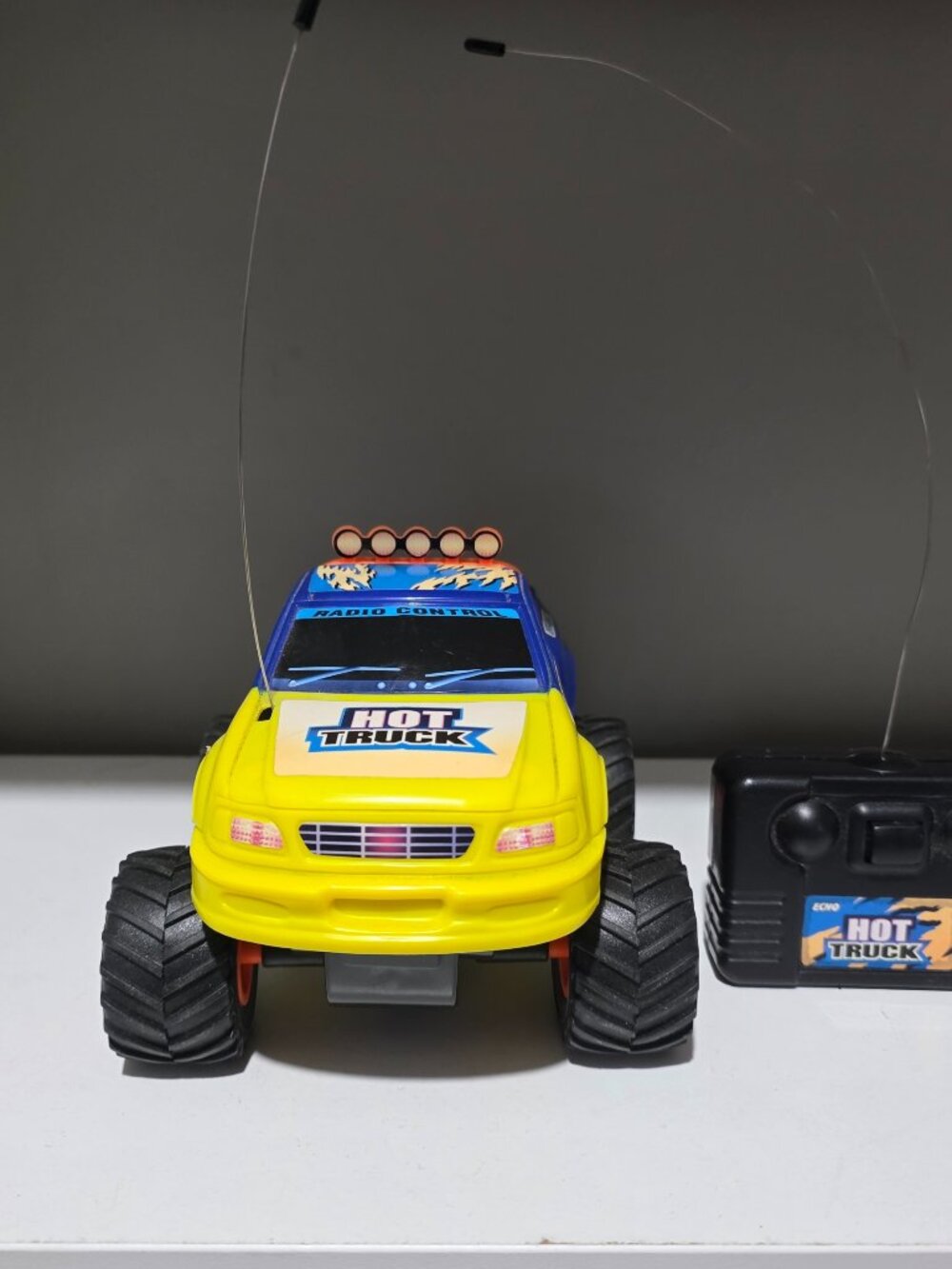 Vintage Echo Toys Hot Truck 27MHz RC Truck w/ Remote – Working